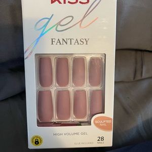 Kiss gel fantasy nails